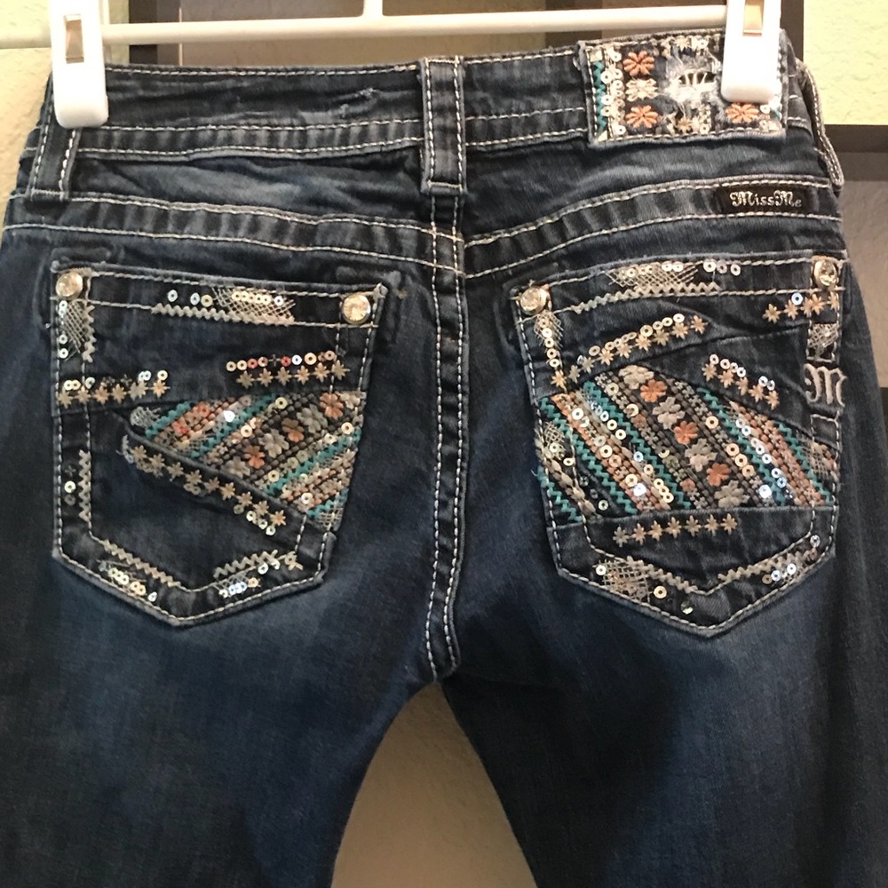 Miss Me jeans bootcut size 27. Great condition